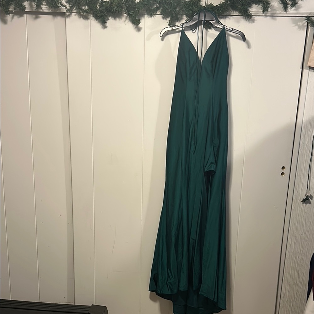 Elegant Green Evening Gown